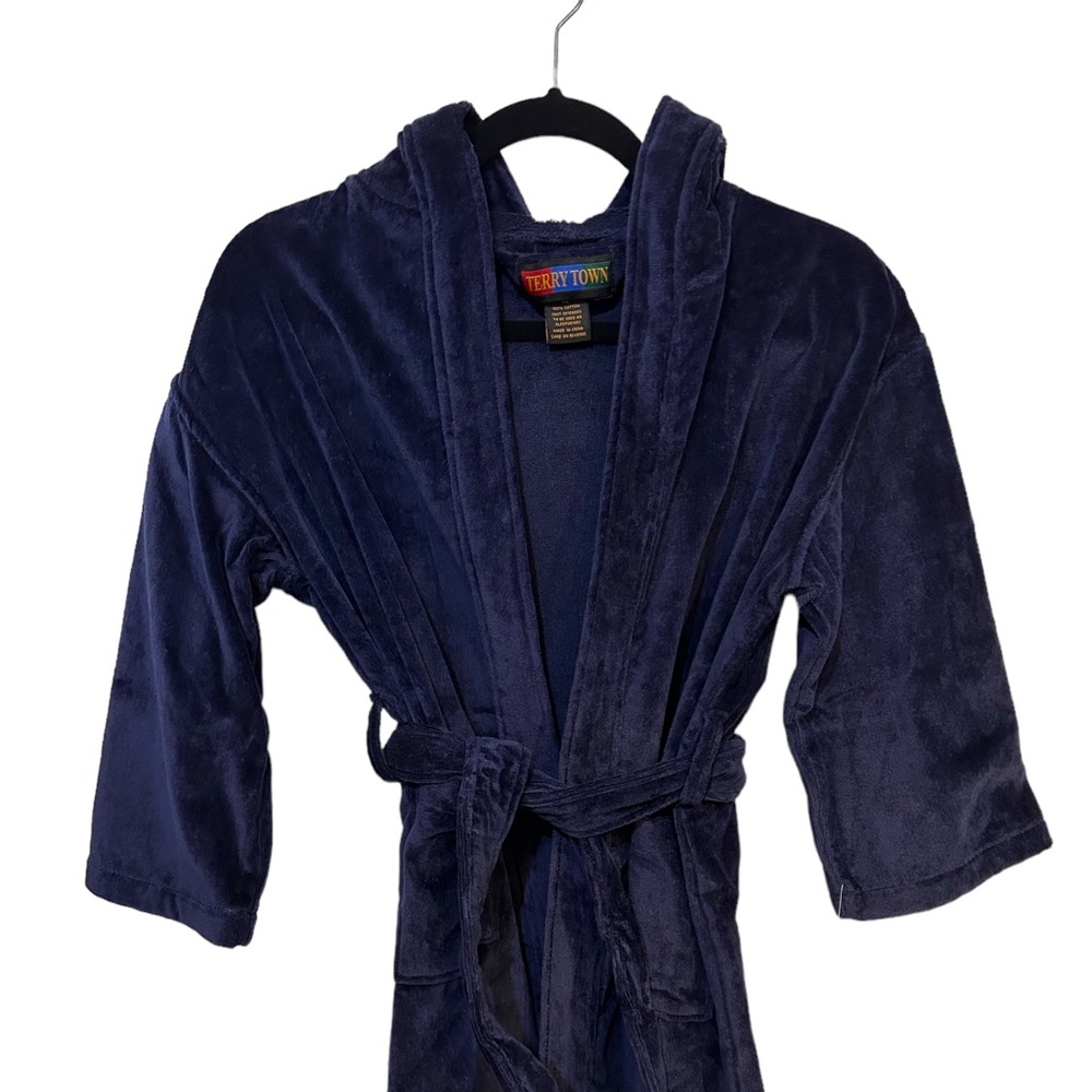 Child’s terry hooded robe